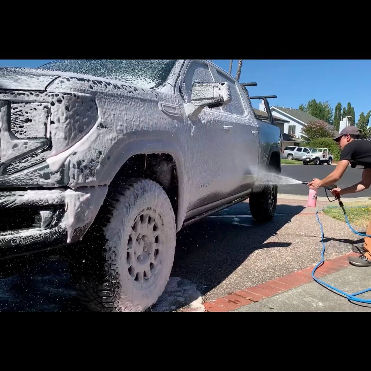 hand car wash GMC Sierra